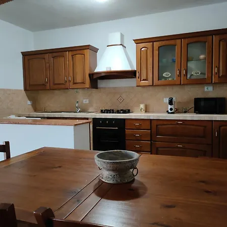 Casa Del Duca פורטופראיו